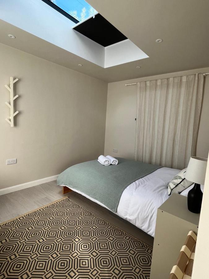 Apartment Cosy 1 Bedroom 10min Drive To Centre,free Parking *